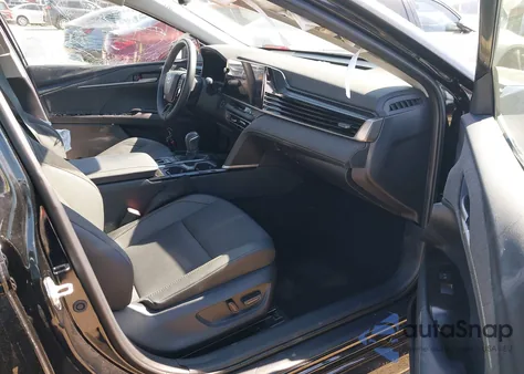 2025 Toyota Camry Xle z USA, uszkodzony, nr VIN 4T1DAACK8SU583703